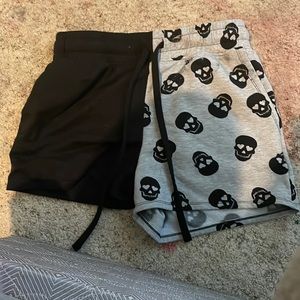 Women’s shorts size M